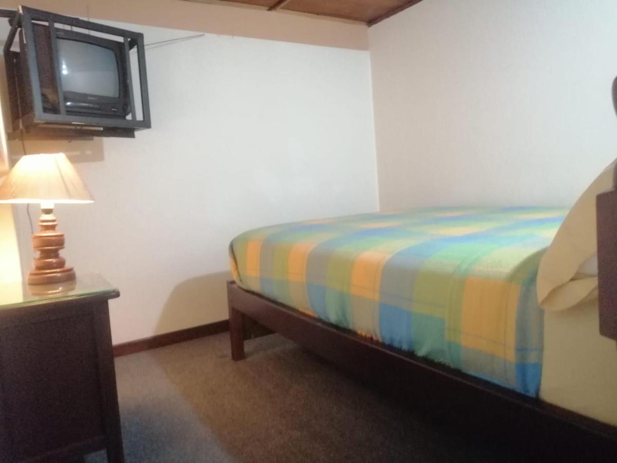 Hostal Victoria Quito Exterior foto